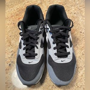 Nike Air Max Correlate Size 9